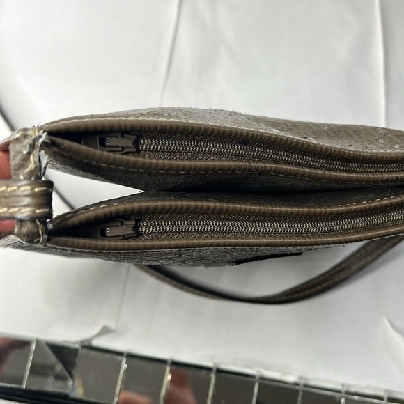 Fendi Vintage Small Double Compartment Crossbody Bag - Picture 8 of 13